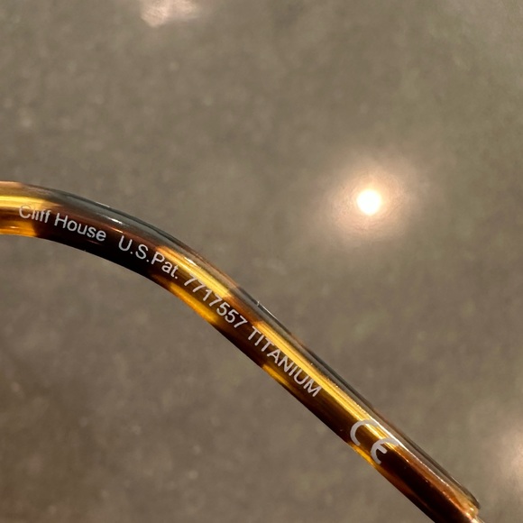 Maui Jim sunglasses with case (used condition) - Picture 11 of 12